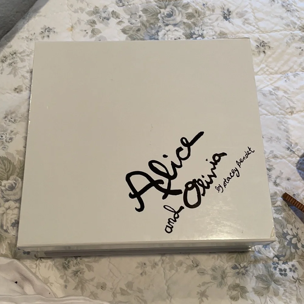 Alice and Olivia 5” heels - Picture 6 of 8